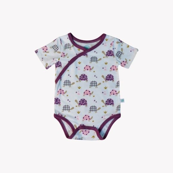 ELEPHANT MOON - Shoulder Snap Short Sleeved Onesie - Tilly Toetoise - Picture 1 of 1